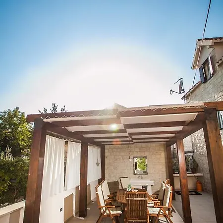 Tinel Longo, For Up To 8, Center, Bbq, Terrace Villa *