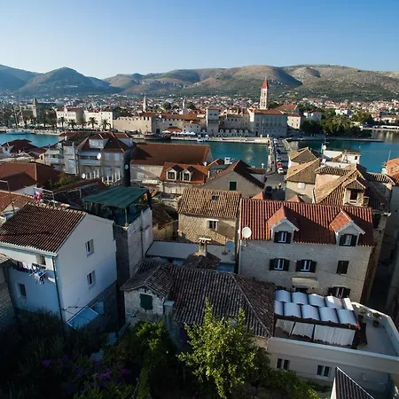 Villa Tinel Longo Trogir