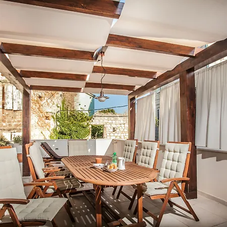 Tinel Longo, For Up To 8, Center, Bbq, Terrace 빌라