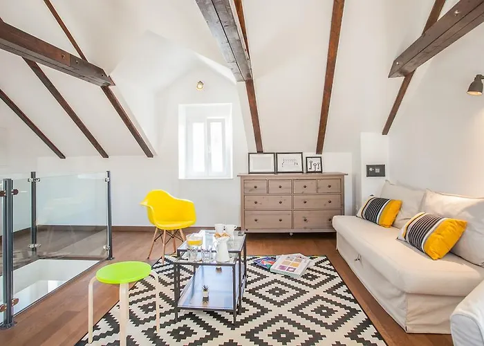 Βίλα Tinel Longo, For Up To 8, Center, Bbq, Terrace Τρογκίρ